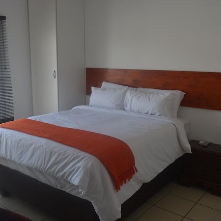 Maison Calme Gaborone Exterior photo